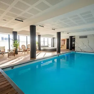 Le Barracuda & Spa, Centre Port, Pieds Dans L'eau, Vue Apartahotel