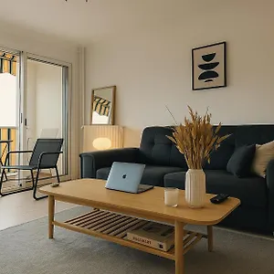 https://charmant-appartement-avec-terrasse.fr-provencehotel.com